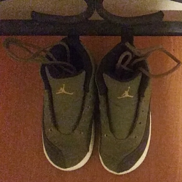 Jordan 12s 'Class of 2003' - Picture 5 of 5